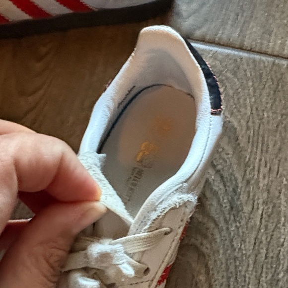 Adidas HELLO Kitty 50th Anniversary - Picture 13 of 13